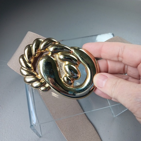 VTG DAY-LOR 1980s Stretch Womens M/L  Belt Gold Statement Buckle Beige Old Money - Picture 2 of 6